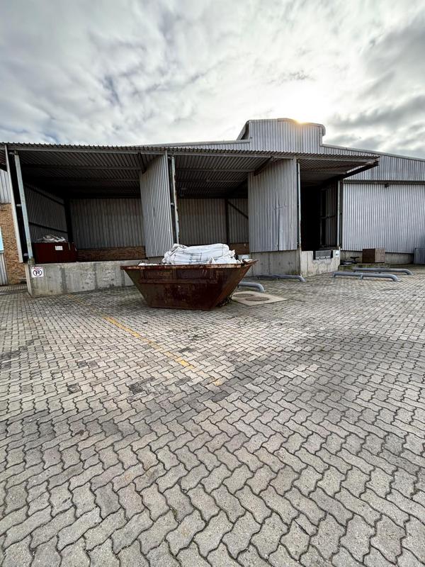 To Let commercial Property for Rent in Struandale Industrial Eastern Cape
